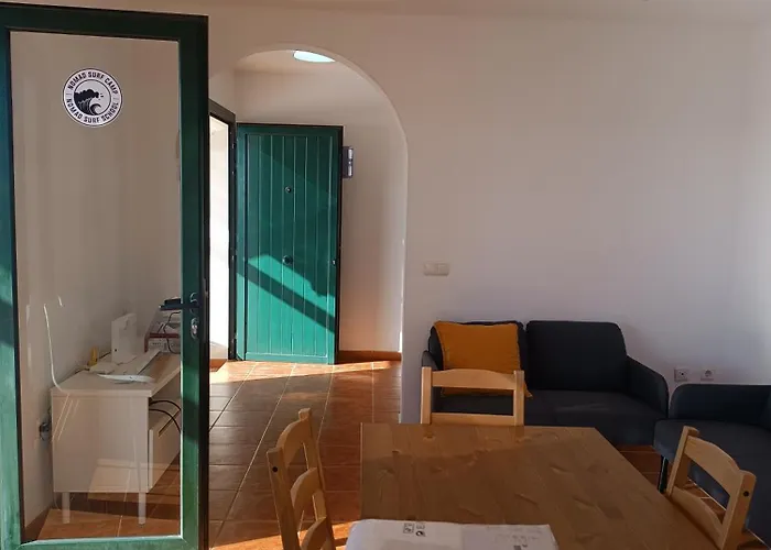 Moana Surf House * Коральео